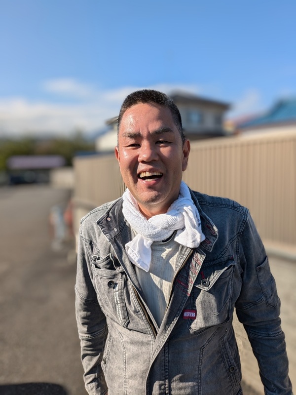 代表　鈴木
